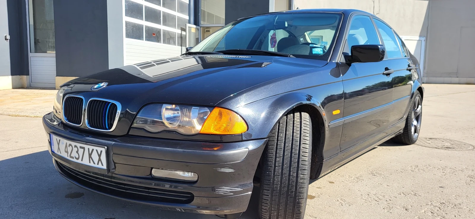 BMW 318 1.9, снимка 2 - Автомобили и джипове - 55411148