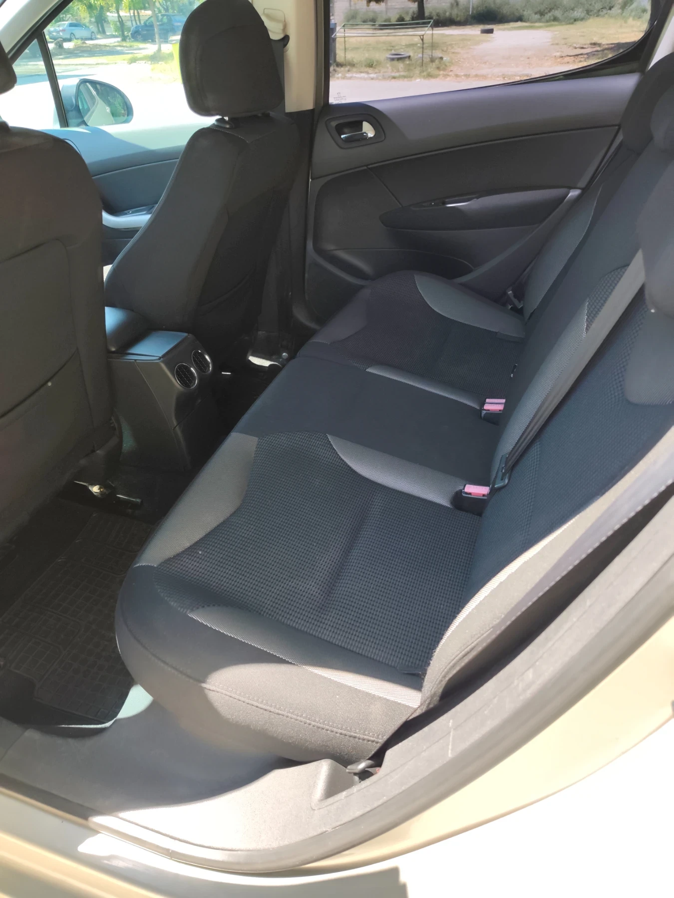 Peugeot 308, снимка 8 - Автомобили и джипове - 55599049