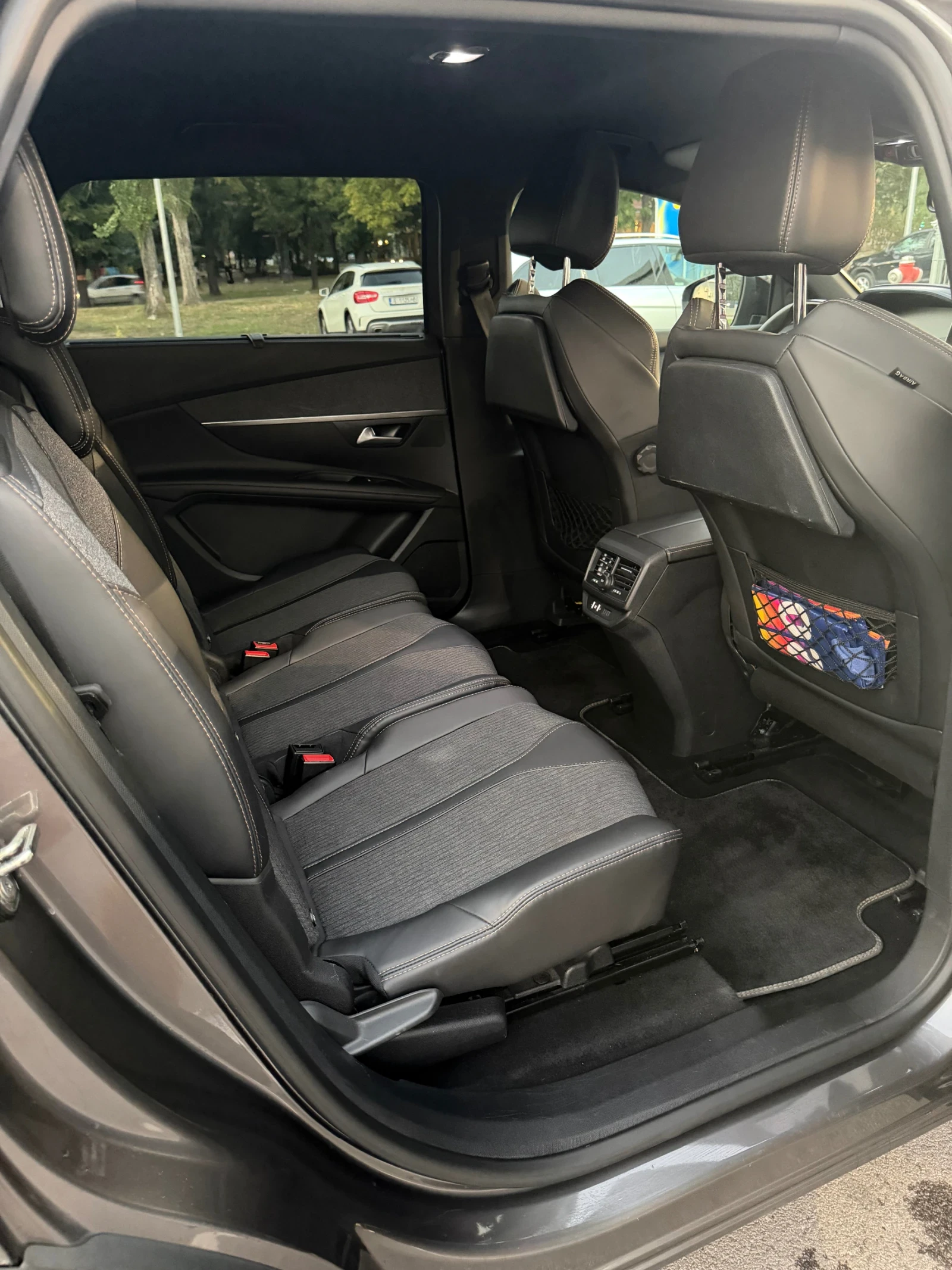 Peugeot 5008, снимка 7 - Автомобили и джипове - 56023729