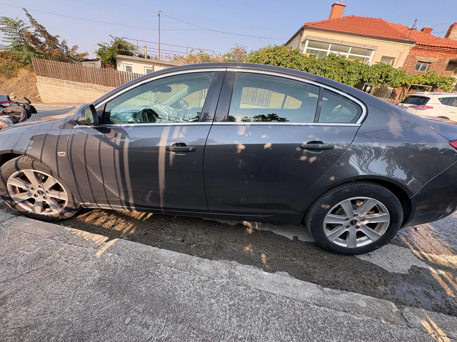 Opel Insignia, снимка 2 - Автомобили и джипове - 56037975