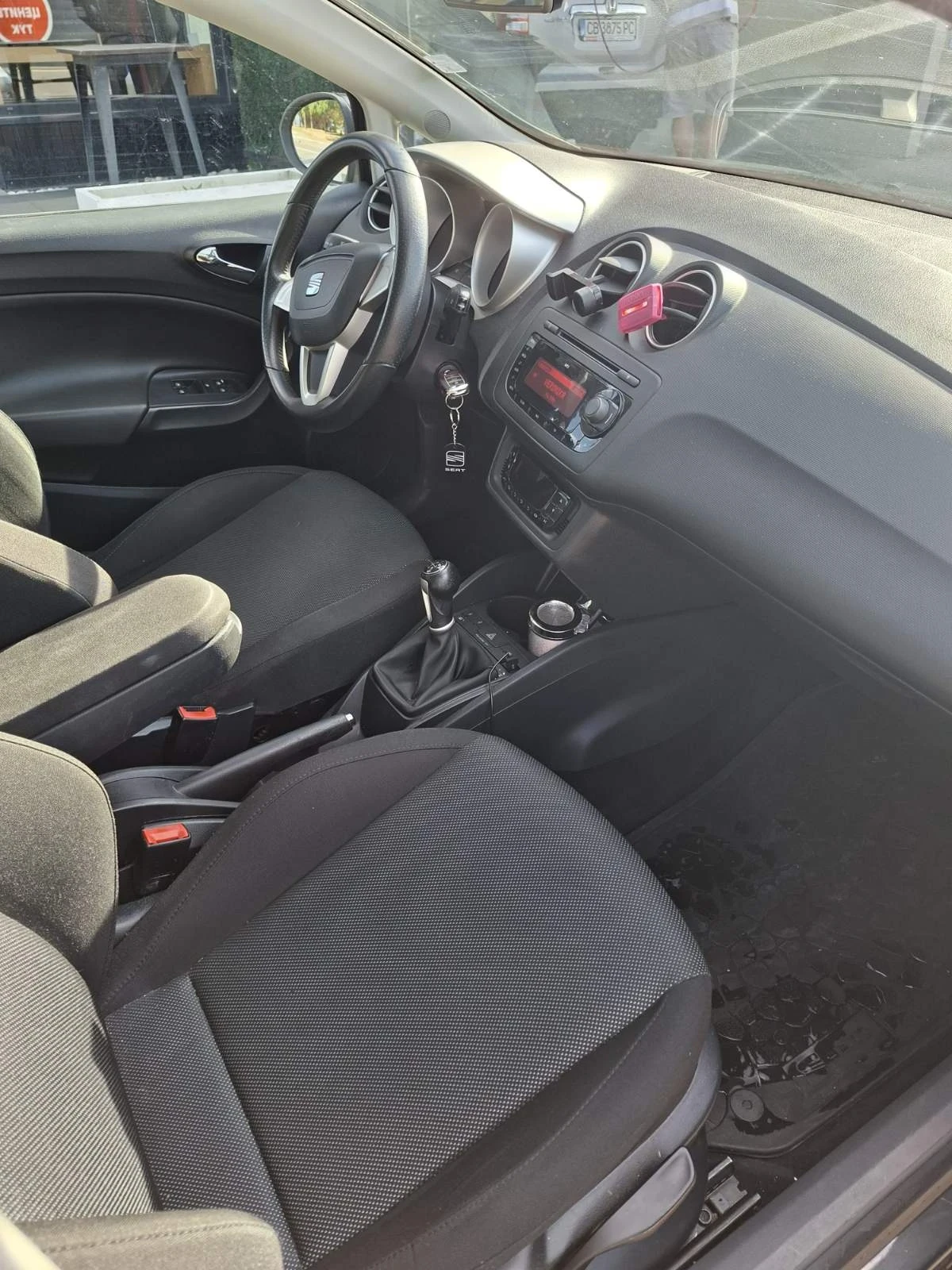 Seat Ibiza, снимка 5 - Автомобили и джипове - 56043135