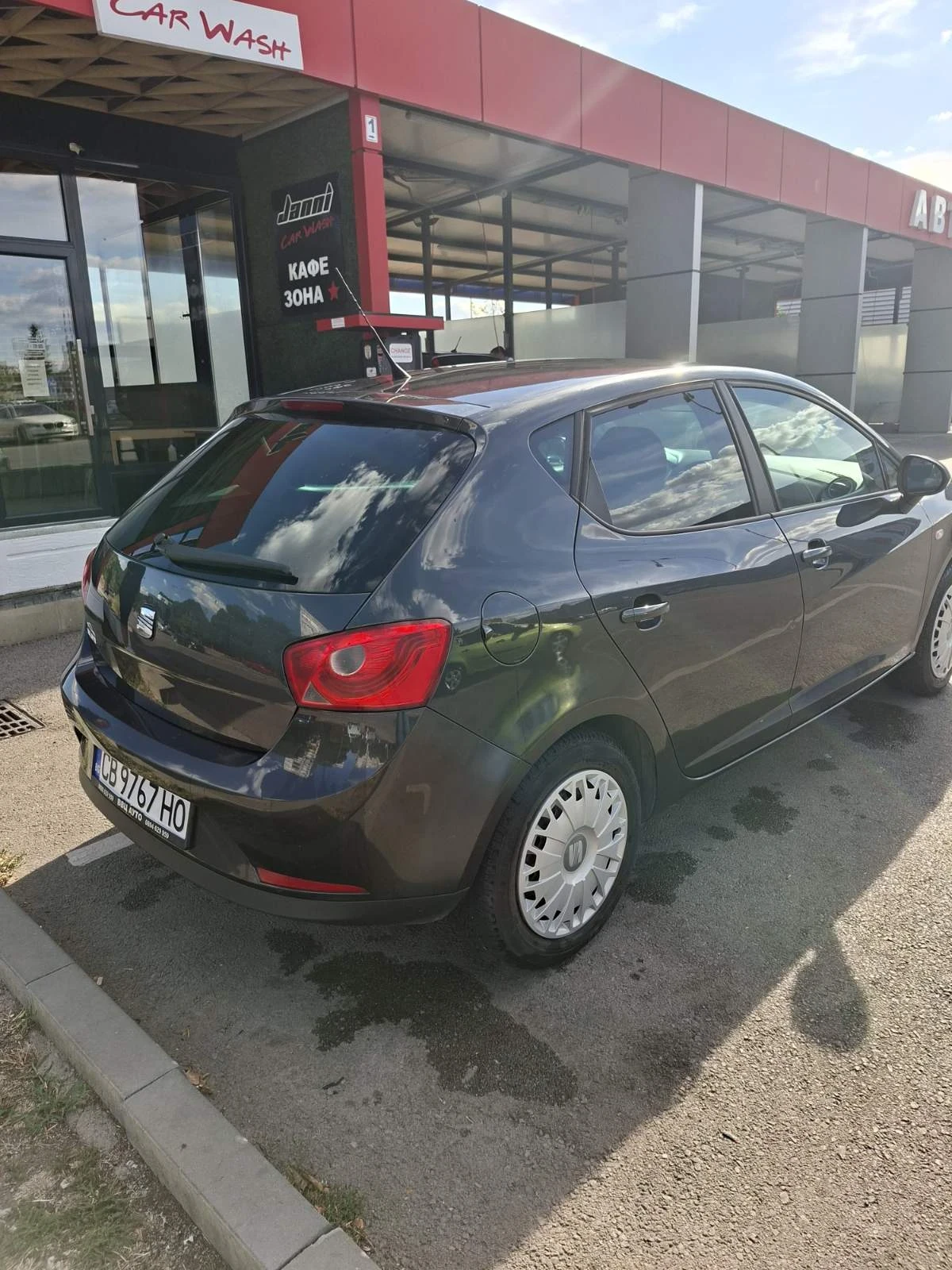 Seat Ibiza, снимка 4 - Автомобили и джипове - 56043135