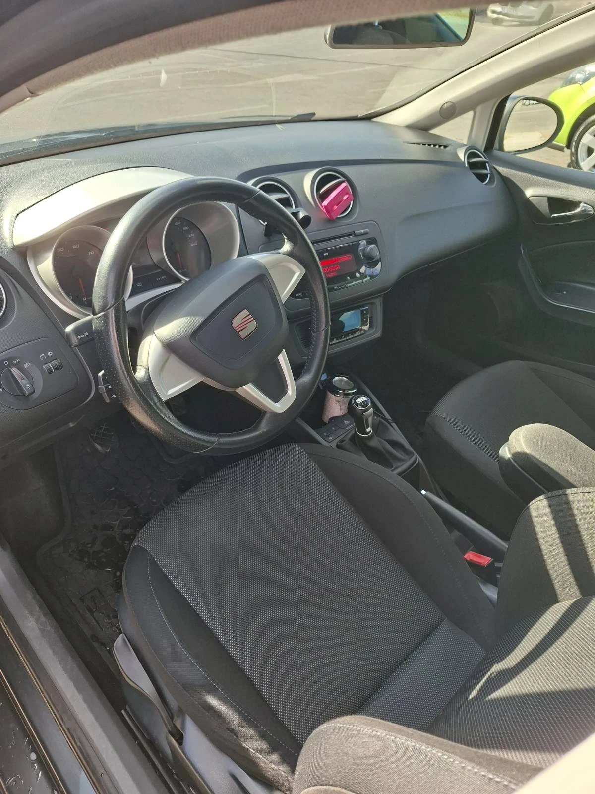 Seat Ibiza, снимка 7 - Автомобили и джипове - 56043135