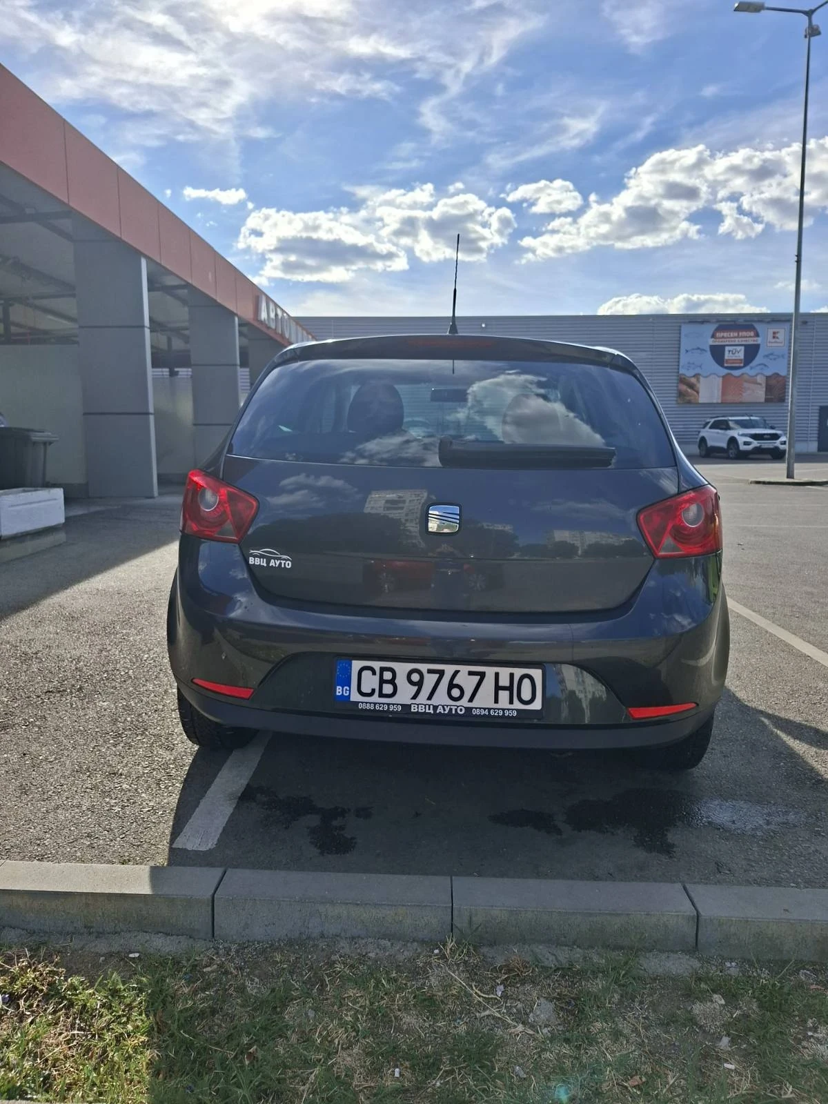 Seat Ibiza, снимка 3 - Автомобили и джипове - 56043135