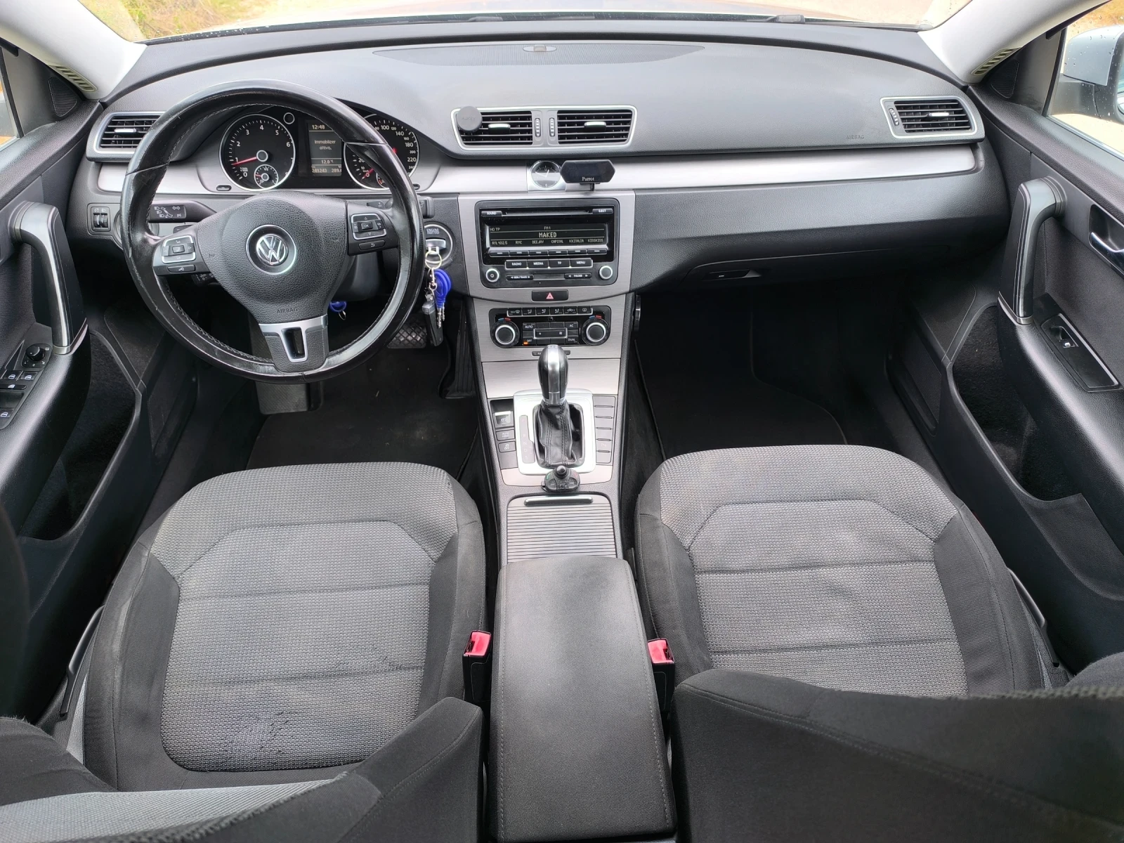 VW Passat 1.4 TSI Metan Обслужен, снимка 13 - Автомобили и джипове - 56180527