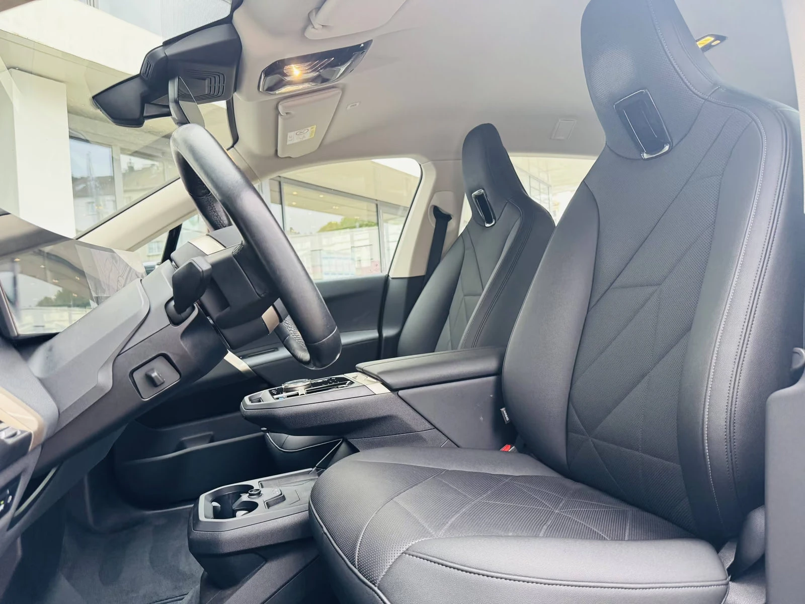 BMW iX 50/xDRIVE/523HP/MSPORT/360/HUD/H&K/KLESS/918z | Mobile.bg � ����������� 12