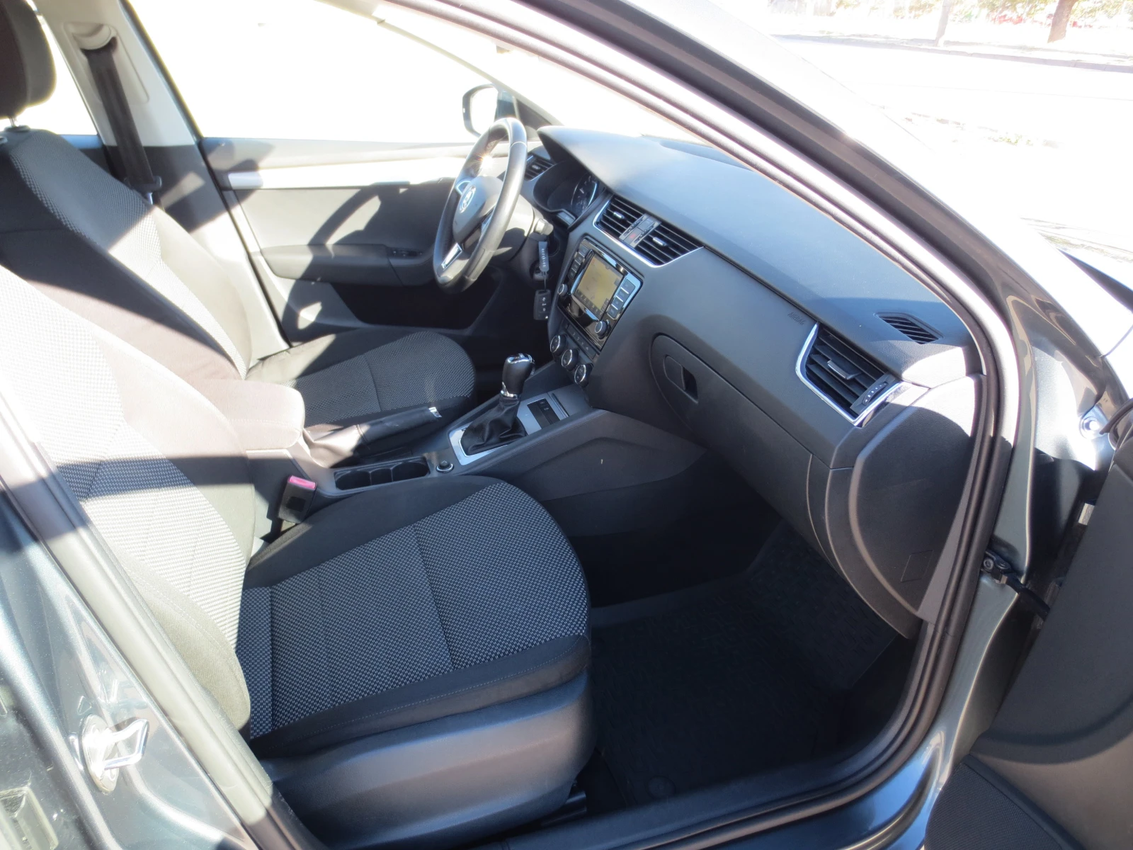 Skoda Octavia 1.6 TDI DsG | Mobile.bg � ����������� 13