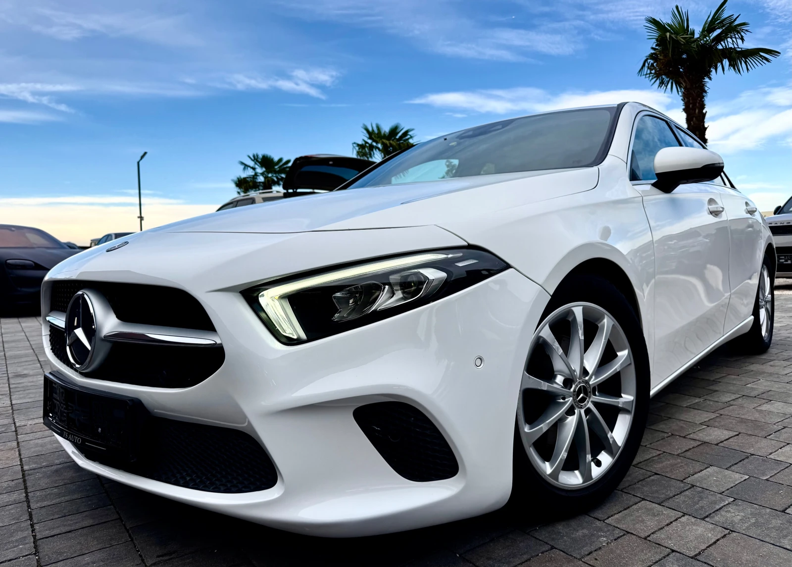 Mercedes-Benz A 180