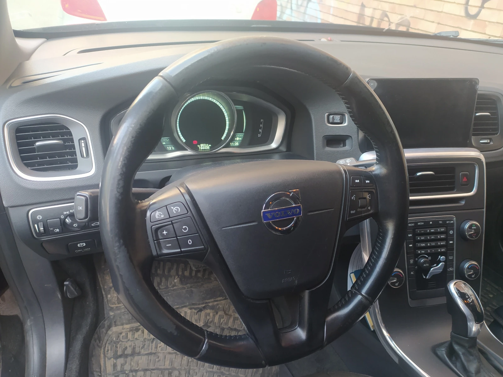 Volvo V60 D4 AWD Автоматик, снимка 7 - Автомобили и джипове - 56659837
