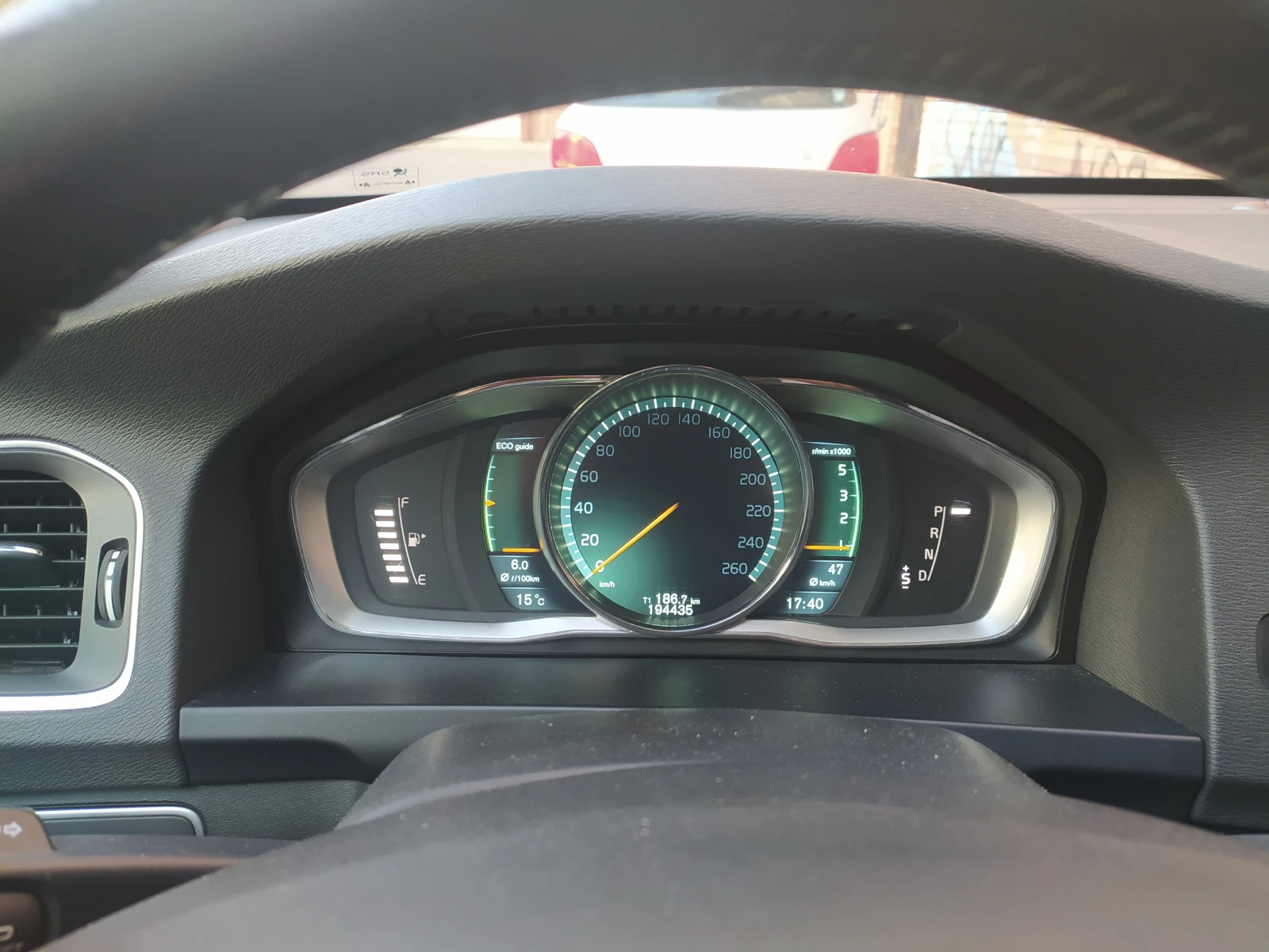 Volvo V60 D4 AWD Автоматик, снимка 10 - Автомобили и джипове - 56659837