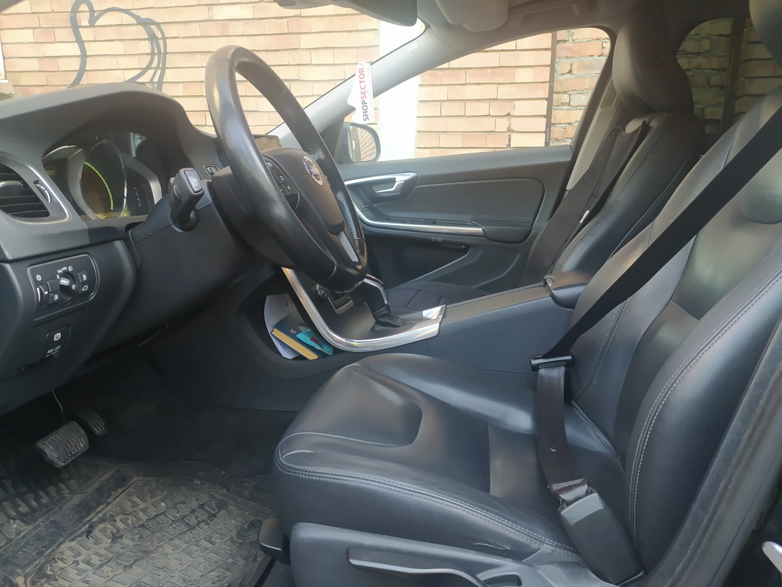 Volvo V60 D4 AWD Автоматик, снимка 8 - Автомобили и джипове - 56659837