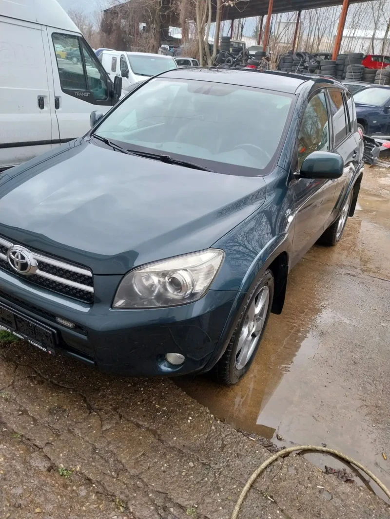 Toyota Rav4 2.2 D-4D, снимка 2 - Автомобили и джипове - 49280009