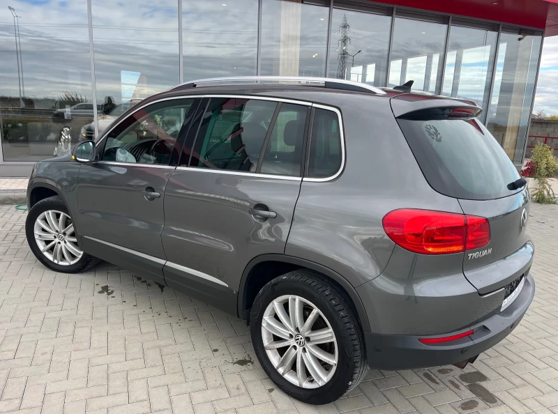 VW Tiguan 2.0TSI/Автоматик/4motion, снимка 4 - Автомобили и джипове - 52238771