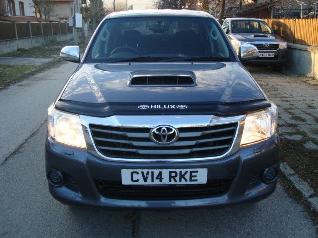 Toyota Hilux 2.5d-4d, снимка 2 - Автомобили и джипове - 47513291