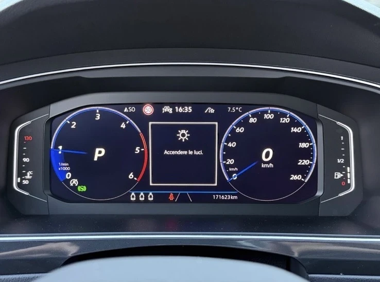 VW Tiguan 4 motion, R line, снимка 12 - Автомобили и джипове - 53659778