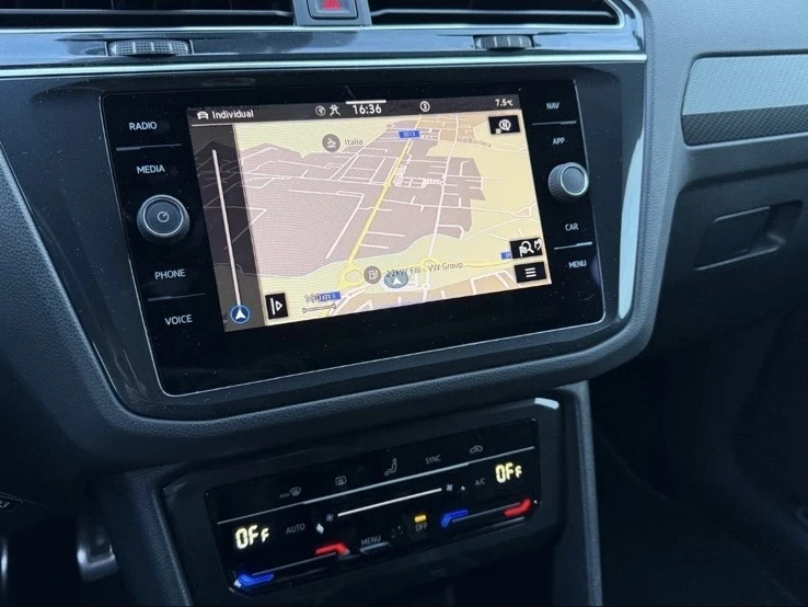 VW Tiguan 4 motion, R line, снимка 13 - Автомобили и джипове - 53659778