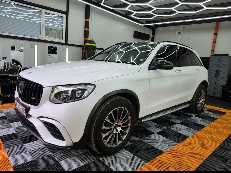 Mercedes-Benz GLC 220 2.2d AMGLine 9G 4Matik, снимка 4 - Автомобили и джипове - 54542349
