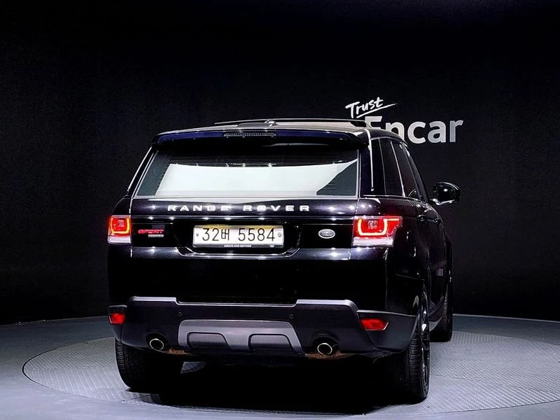 Land Rover Range Rover Sport 3.0 Automatic, снимка 4 - Автомобили и джипове - 55663717