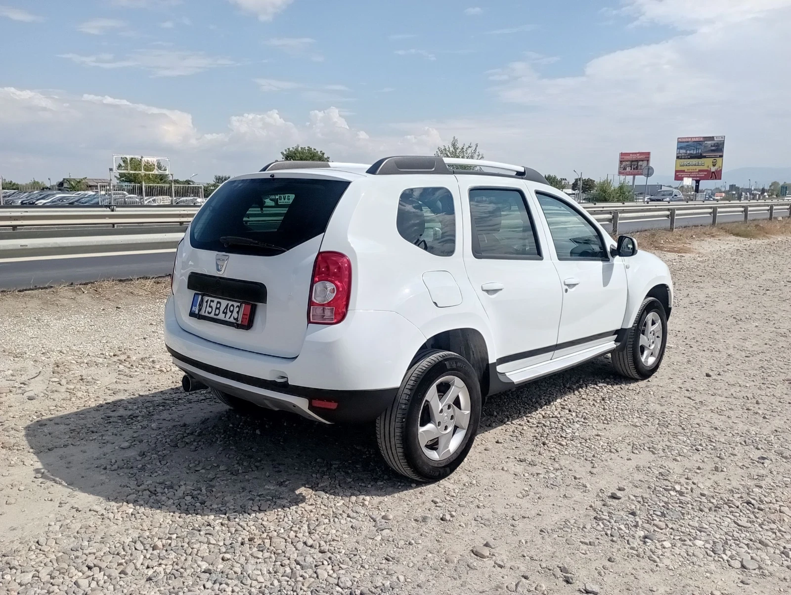 Dacia Duster 1.6, Италия, Евро 5 - изображение 4