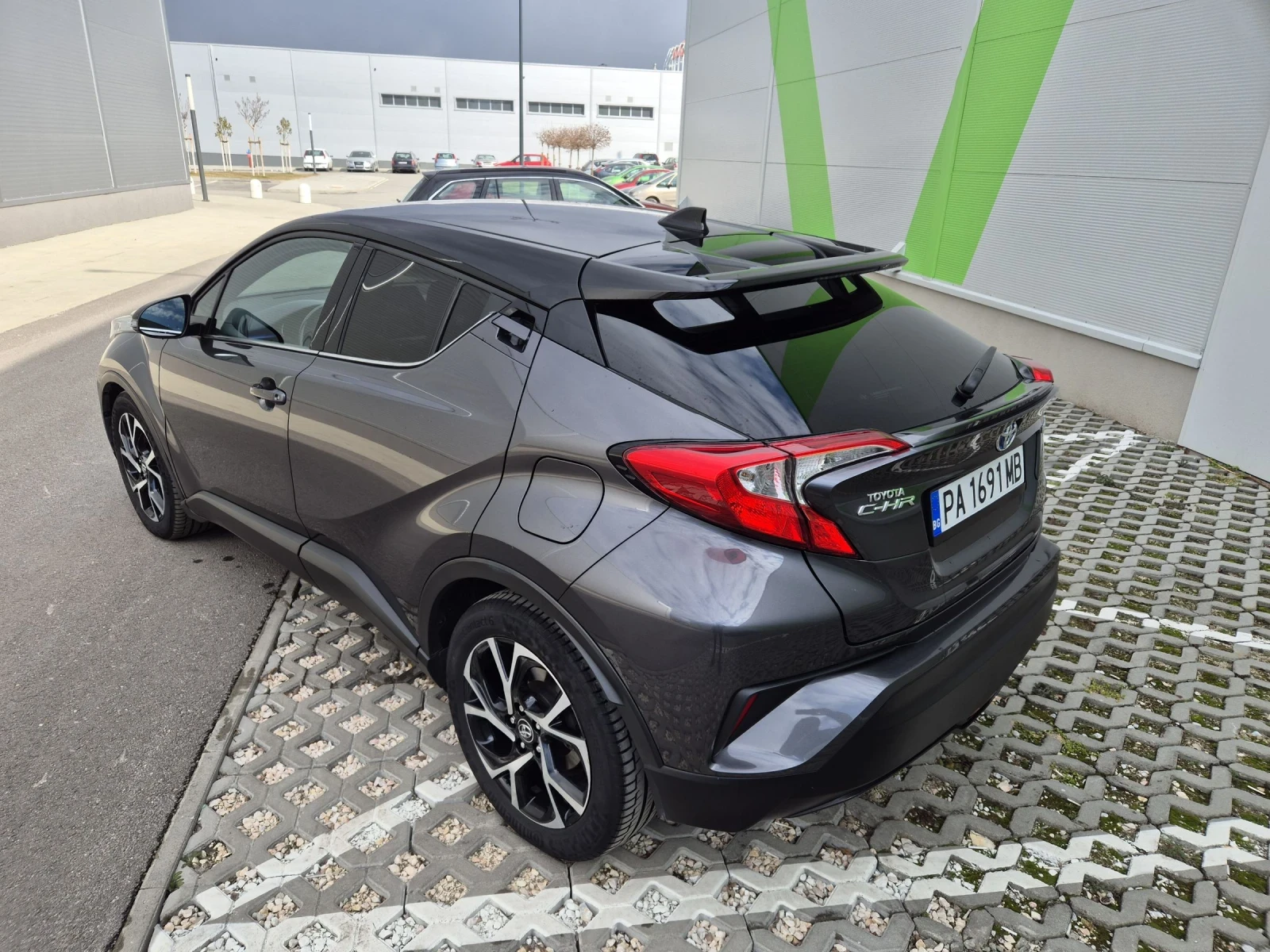 Toyota C-HR 1.8 Hybrid  - изображение 7