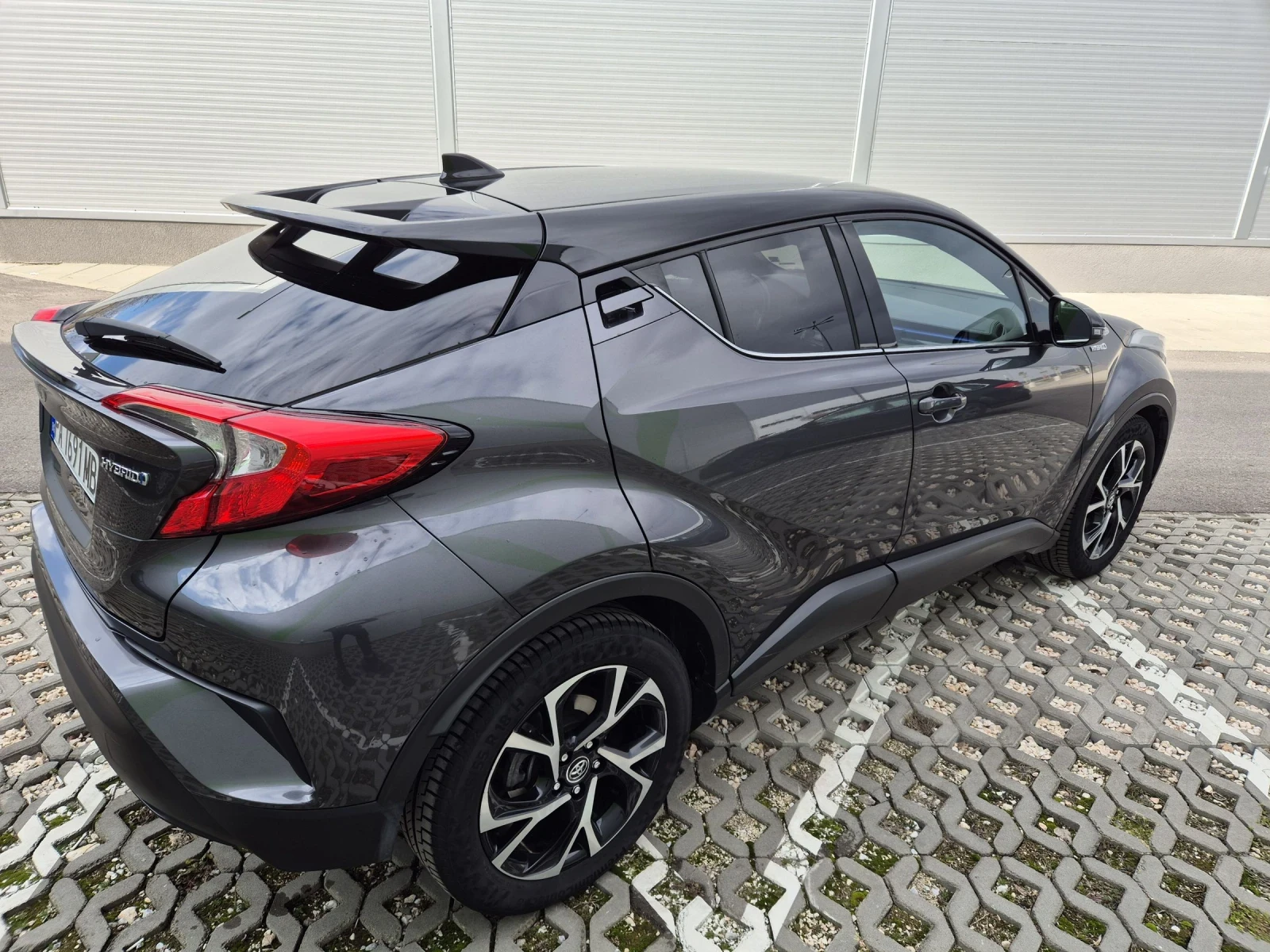 Toyota C-HR 1.8 Hybrid  - изображение 6