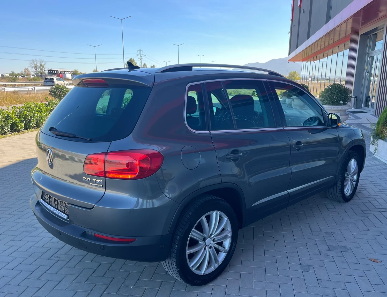 VW Tiguan 2.0TSI/Автоматик - изображение 4
