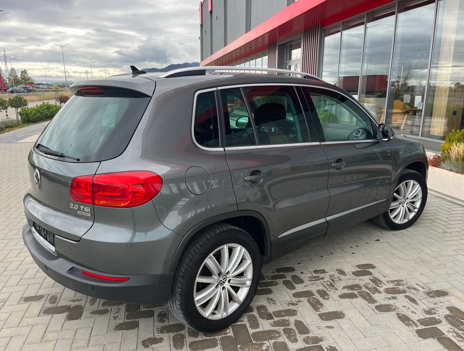 VW Tiguan 2.0TSI/Автоматик/4motion - изображение 6