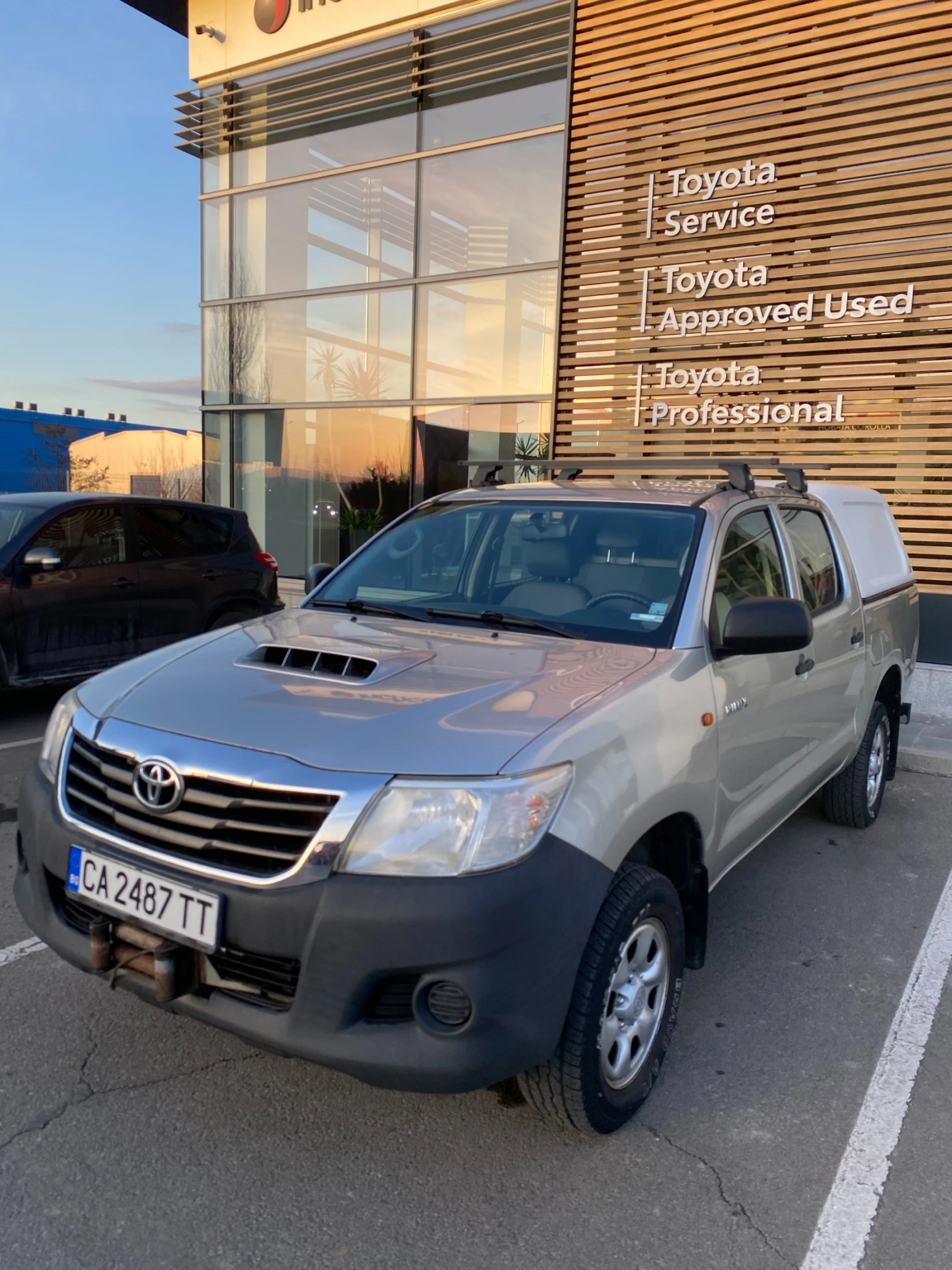 Toyota Hilux  - изображение 2