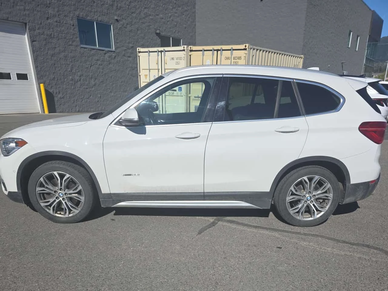 BMW X1 * xDrive28i * ПОДГРЕВИ* ПАНОРАМА* , снимка 2 - Автомобили и джипове - 54328614