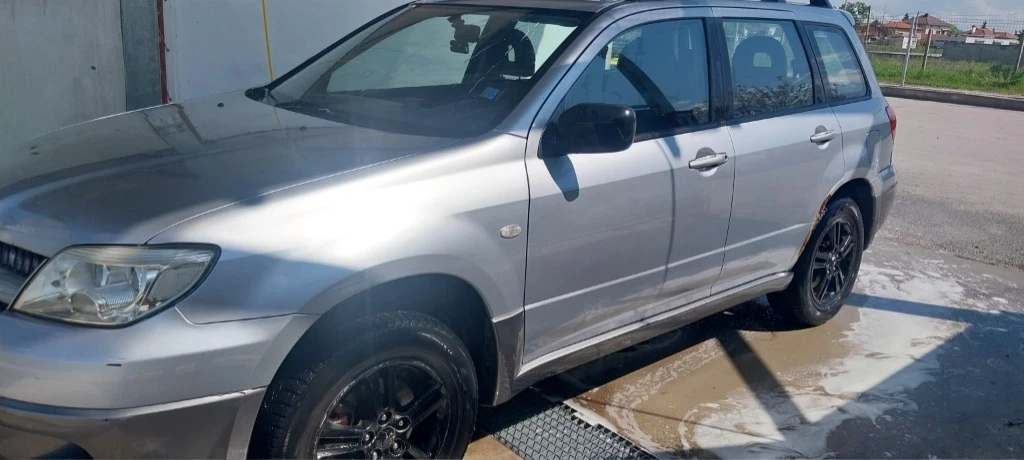 Mitsubishi Outlander 2.0, снимка 3 - Автомобили и джипове - 54427280