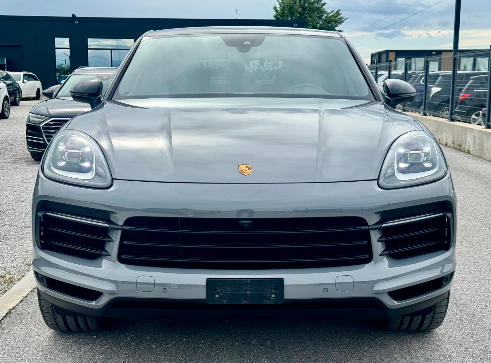 Porsche Cayenne Coupe plug in hybrid, снимка 2 - Автомобили и джипове - 54543359