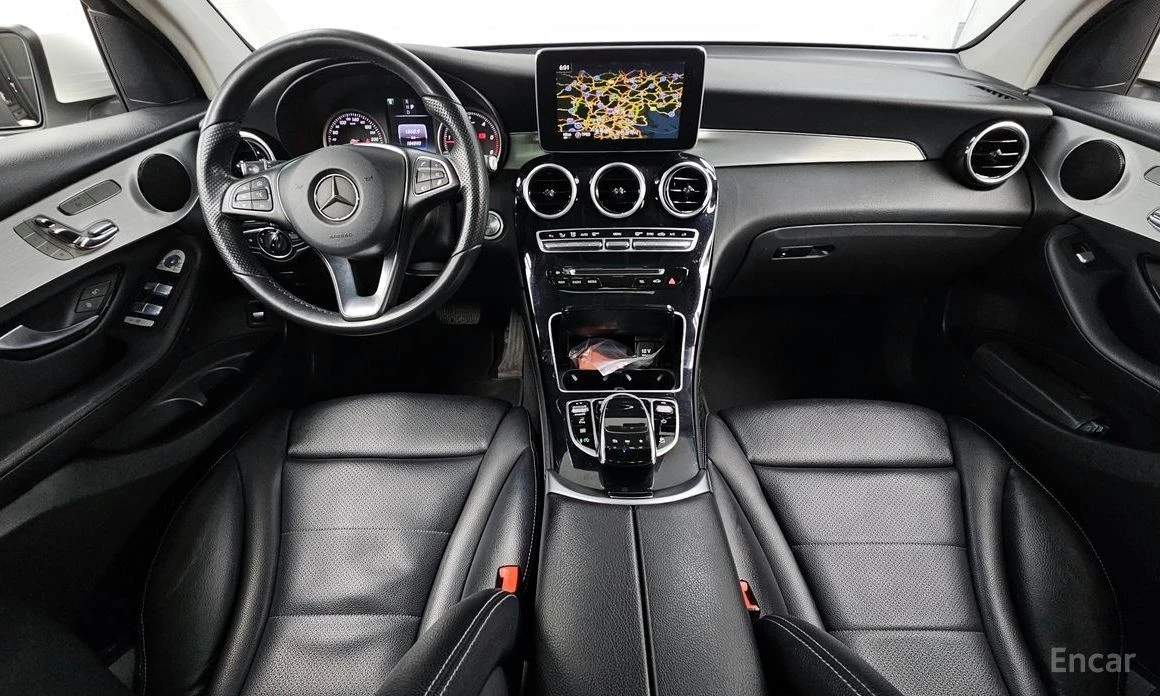 Mercedes-Benz GLC 220, снимка 7 - Автомобили и джипове - 54667072