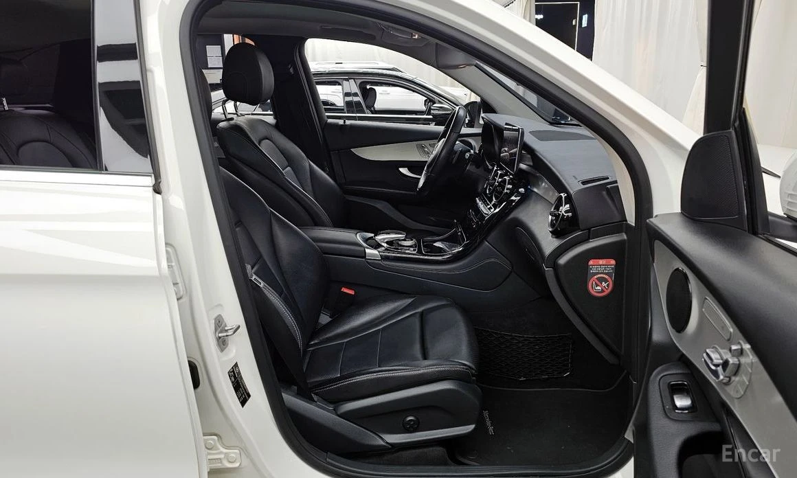 Mercedes-Benz GLC 220, снимка 11 - Автомобили и джипове - 54667072