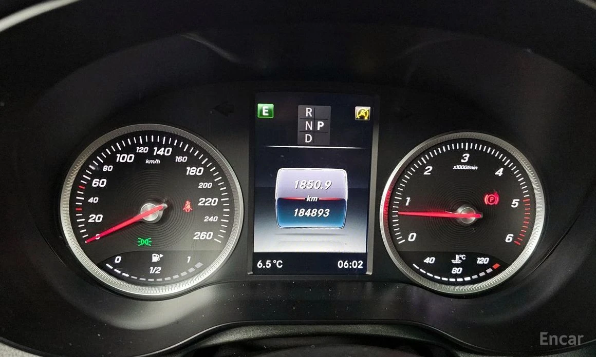 Mercedes-Benz GLC 220, снимка 8 - Автомобили и джипове - 54667072