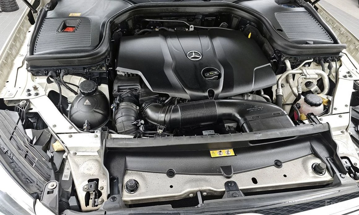Mercedes-Benz GLC 220, снимка 6 - Автомобили и джипове - 54667072