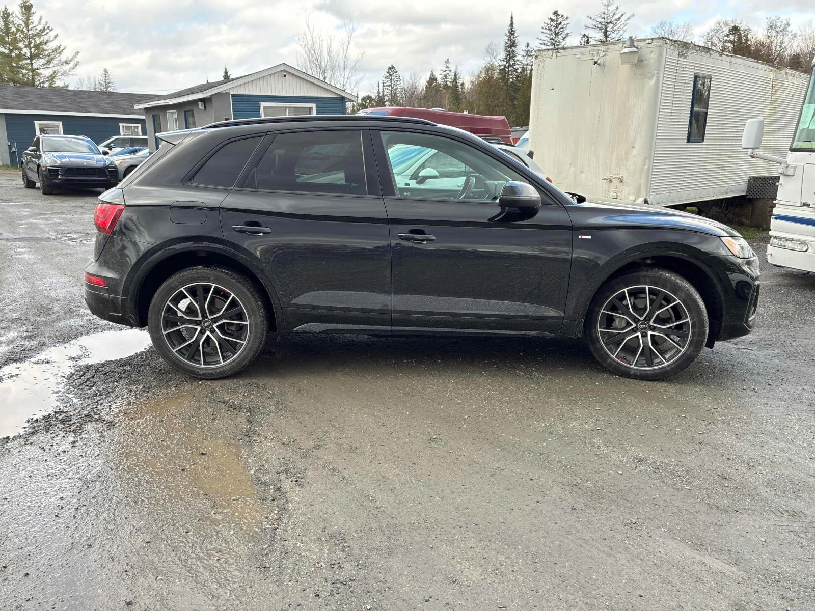 Audi Q3 Technik * CARFAX * АВТО КРЕДИТ * , снимка 4 - Автомобили и джипове - 54723142
