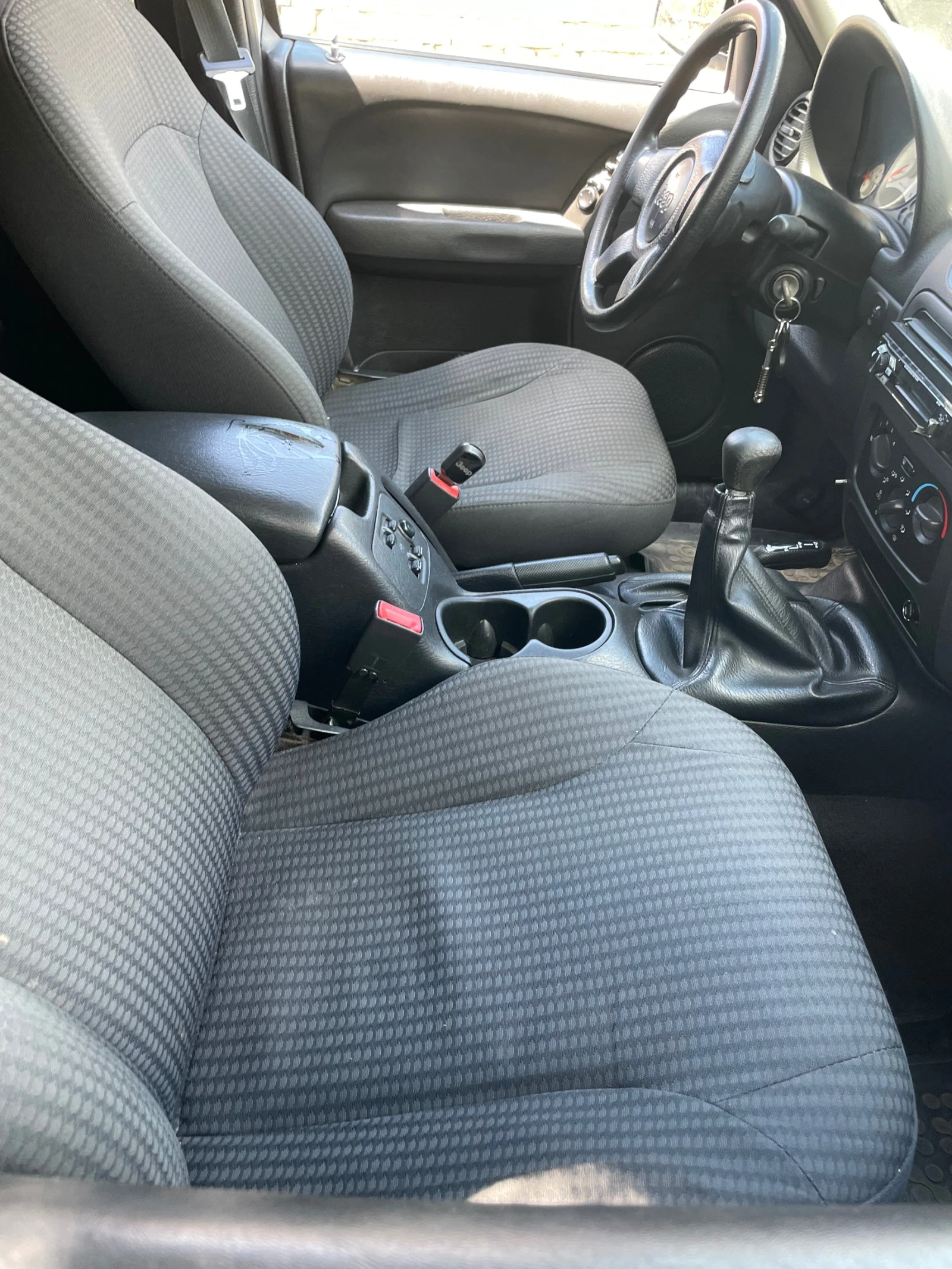 Jeep Cherokee, снимка 4 - Автомобили и джипове - 55100397