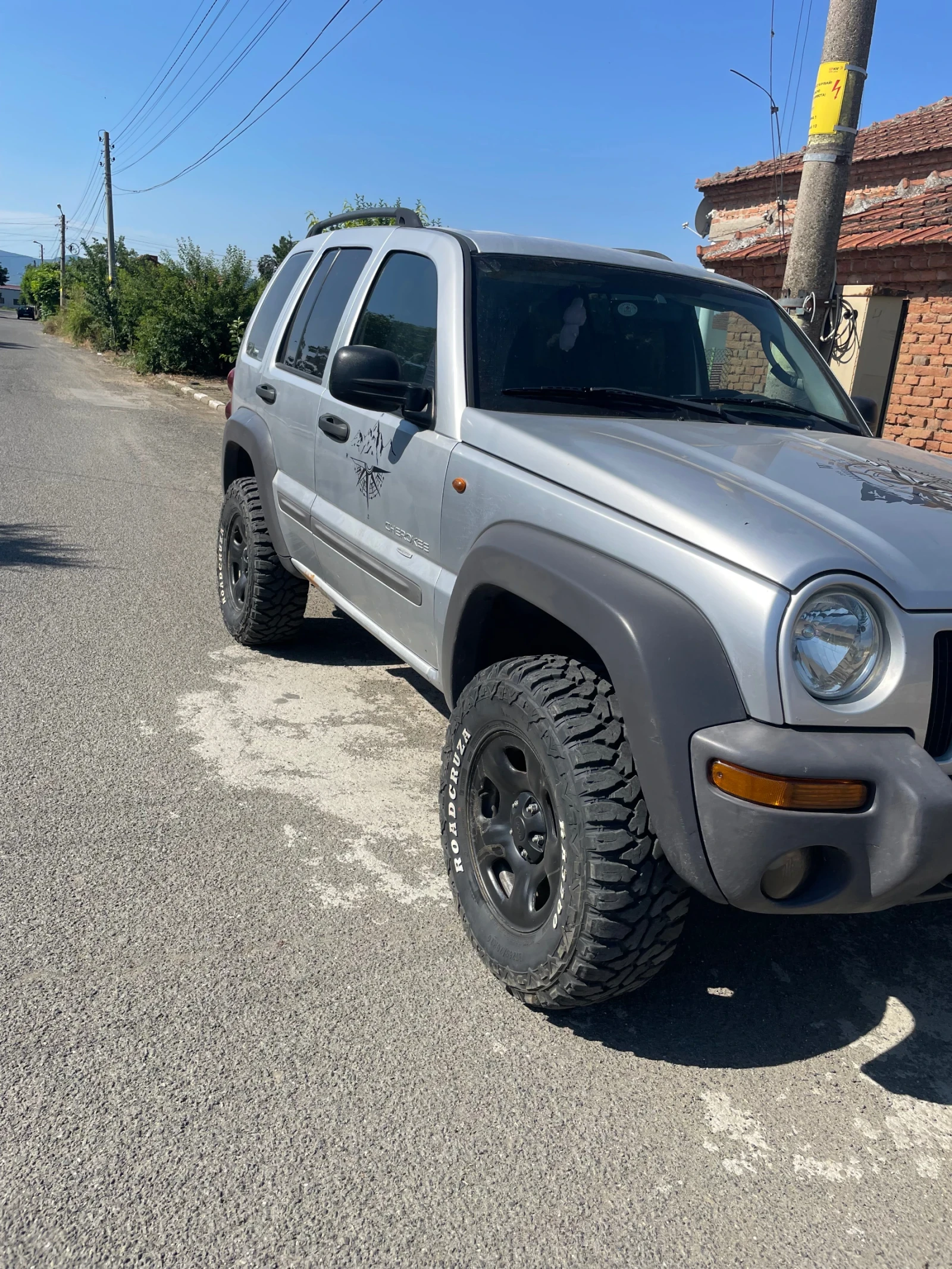 Jeep Cherokee, снимка 2 - Автомобили и джипове - 55100397