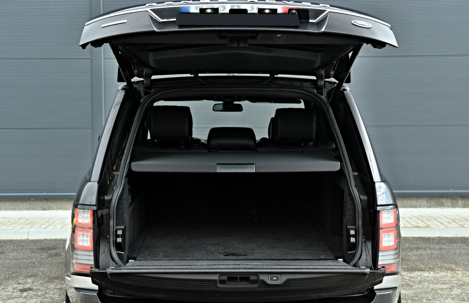 Land Rover Range rover 4.4SDV8/AUTOBIOGRAPHY/FULLEXTRAS/ЛИЗИНГ, снимка 8 - Автомобили и джипове - 55710421