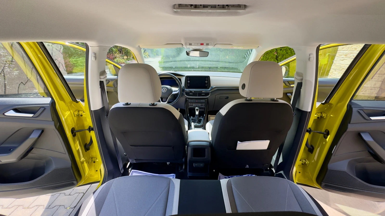 VW T-Cross, снимка 7 - Автомобили и джипове - 56126140