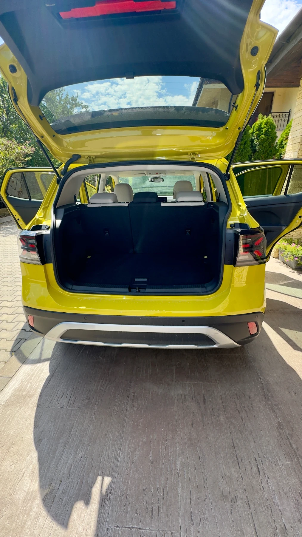 VW T-Cross, снимка 9 - Автомобили и джипове - 56126140