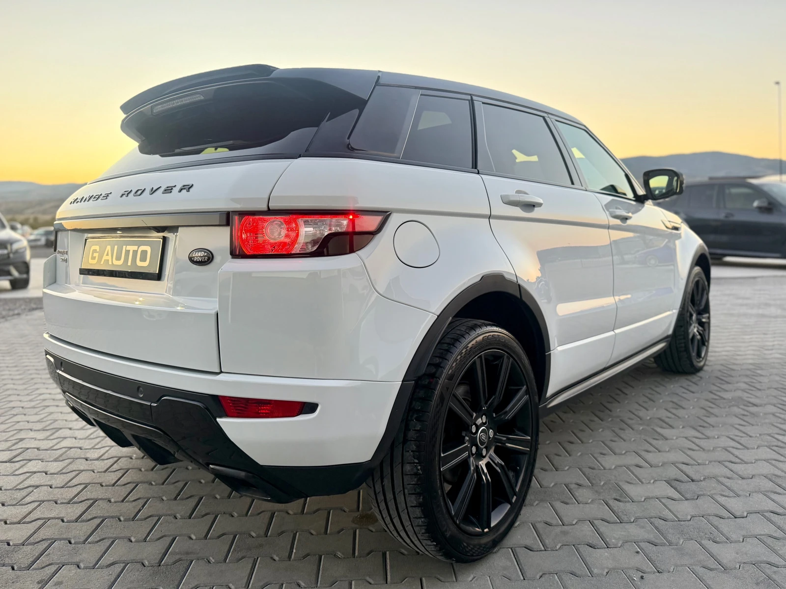 Land Rover Range Rover Evoque 2.2sd 4x4 Dynamic Собствен лизинг !!!, снимка 5 - Автомобили и джипове - 56575372