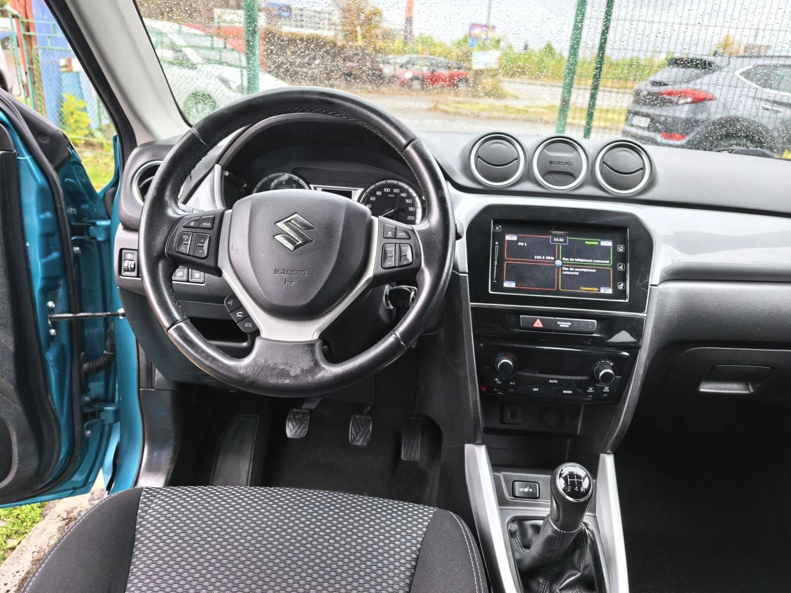 Suzuki Vitara 1.6 i 4WD, снимка 8 - Автомобили и джипове - 56746899