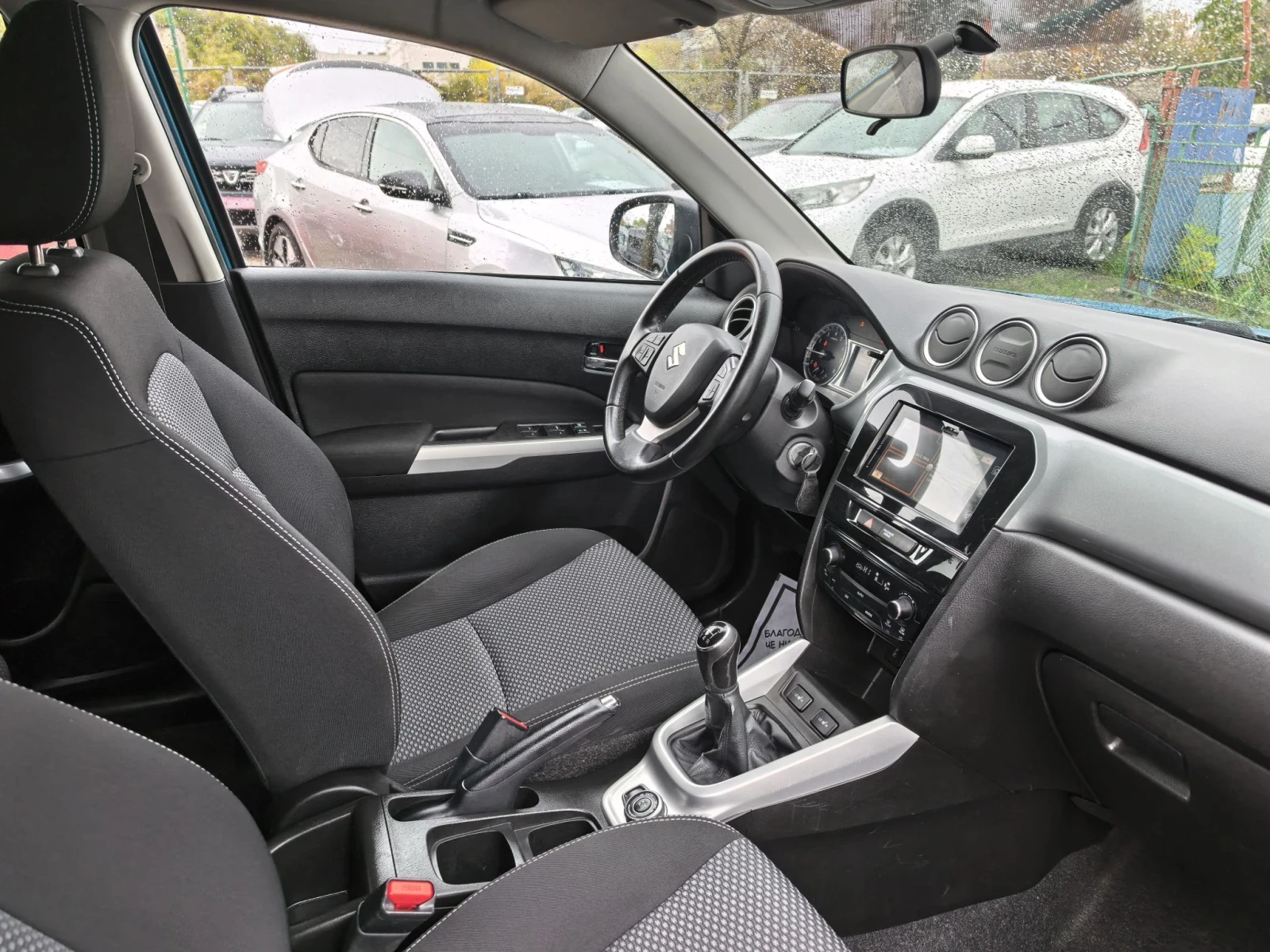 Suzuki Vitara 1.6 i 4WD, снимка 12 - Автомобили и джипове - 56746899