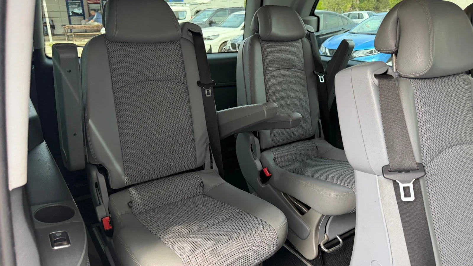 Mercedes-Benz Viano 2.2CDi, 4x4, ШВЕЙЦАРИЯ, снимка 11 - Бусове и автобуси - 54195313