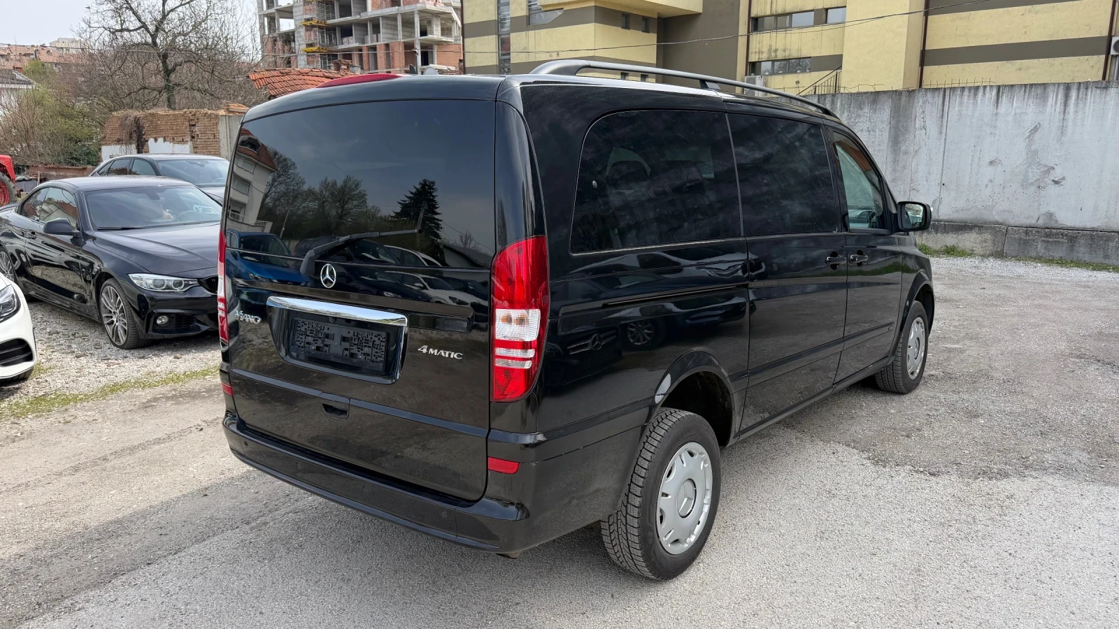 Mercedes-Benz Viano 2.2CDi, 4x4, ШВЕЙЦАРИЯ, снимка 3 - Бусове и автобуси - 54195313