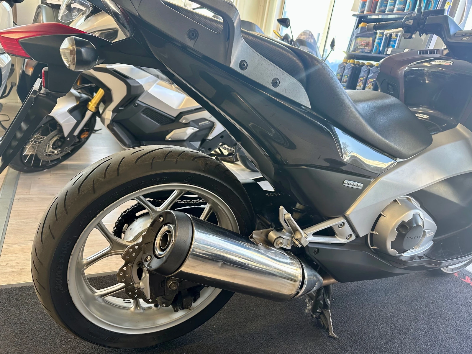 Honda Integra 700i ABS 03.2012г., снимка 14 - Мотоциклети и мототехника - 53837078