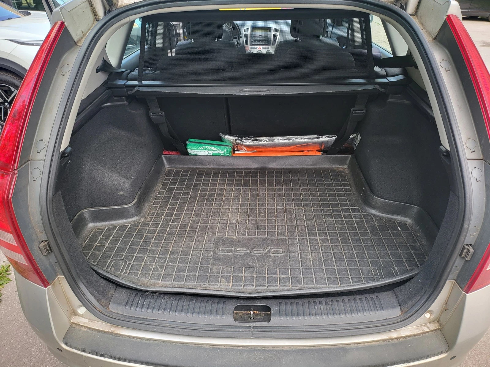 �������� ���������� ��������� ������ �� �������� �� Kia Ceed ����� 2006 - 2012 �. | Mobile.bg � ����������� 1