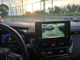 Toyota Corolla 1.8Hibrid TEAM DEUTSCHLAND, снимка 9