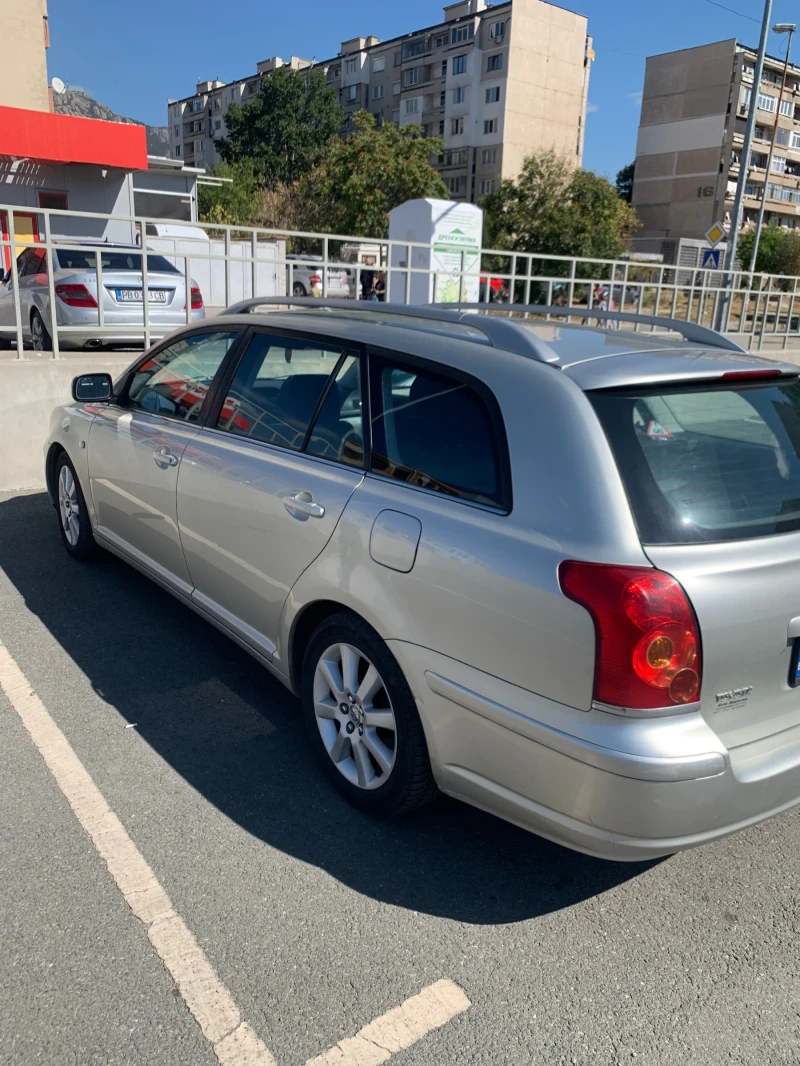 Toyota Avensis 1.8 129кс ГАЗ, снимка 5 - Автомобили и джипове - 47529452